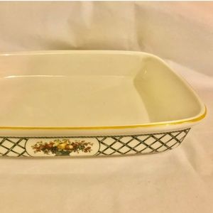 Villeroy & Boch Casserole dish, basket pattern